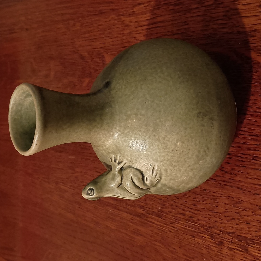 Novica Collection Celadon Stoneware Tree Frog Bud Vase Indonesia No Lower Price